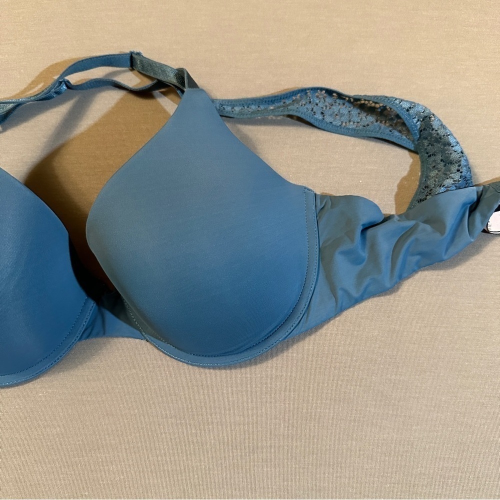Victoria’s Secret T-shirt Bra in Teal Blue Color Criss Cross Lace Back sz 32D - Picture 9 of 9